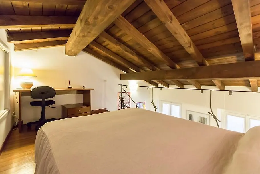 Apartment Appartamento Cairoli Milan Italy